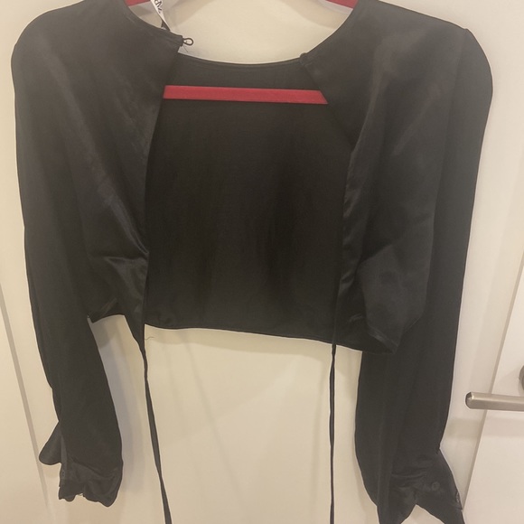 Zara satin blouse, perfect for the holidays 🥂 - Picture 2 of 3